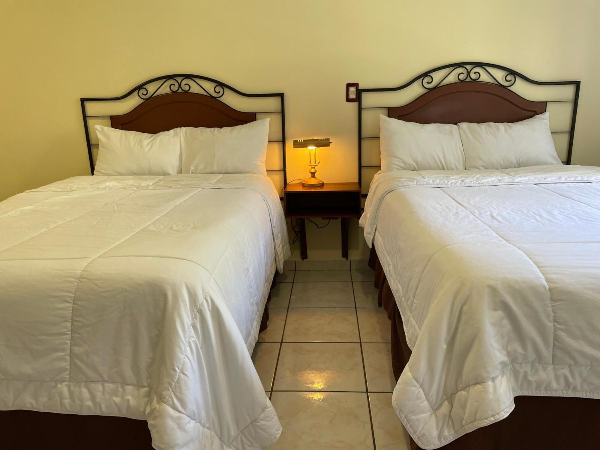 Hotel Gardenia Inn San Salvador Exterior photo
