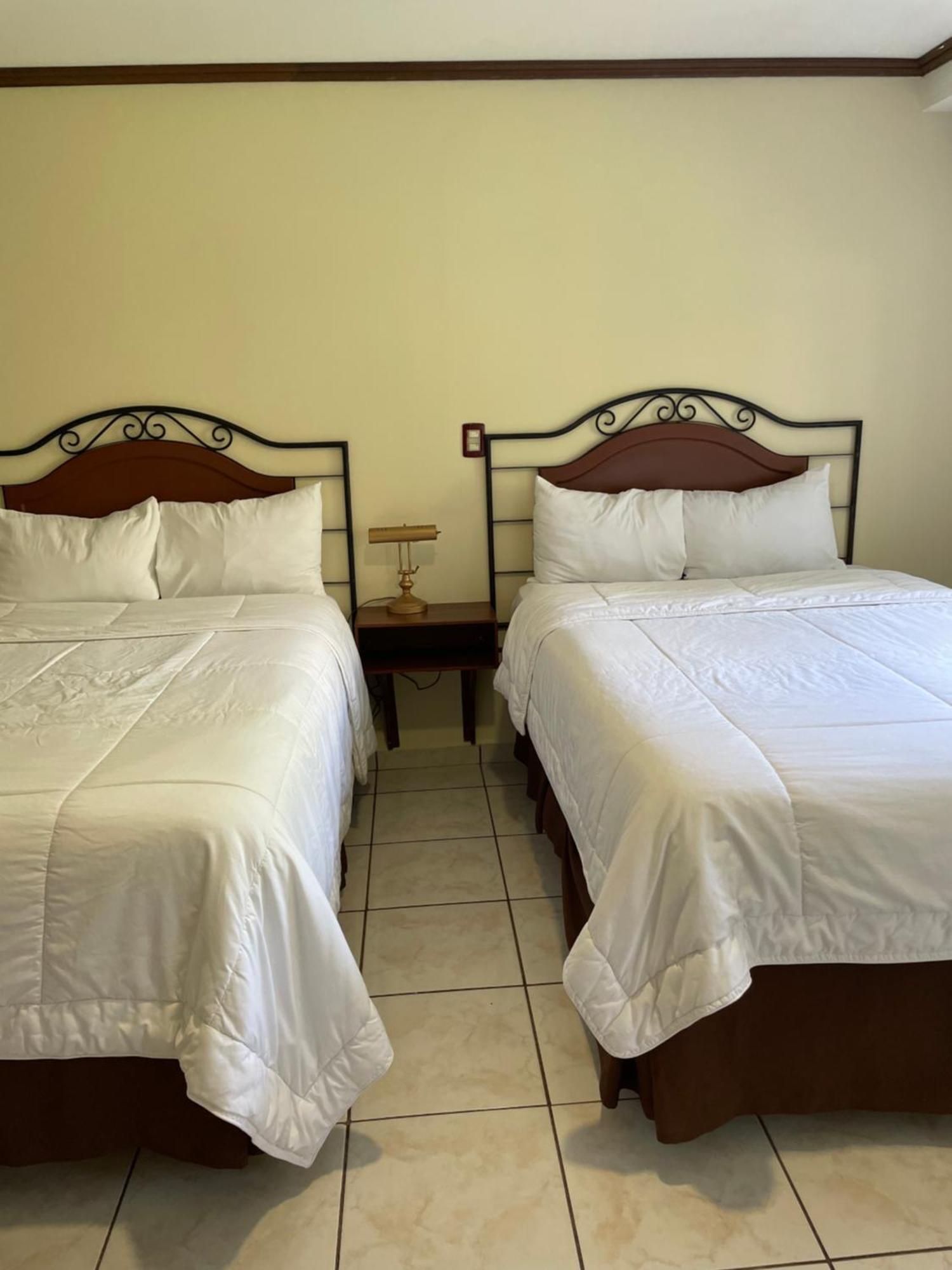 Hotel Gardenia Inn San Salvador Exterior photo